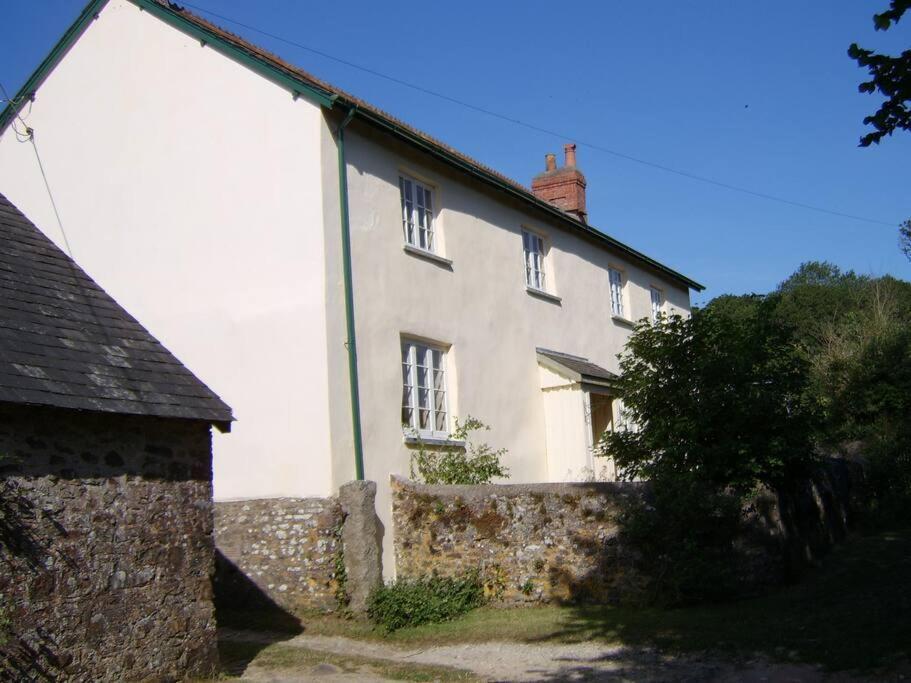 Farmer Bob'S Farmhouse Μπάρνστεϊπλ Εξωτερικό φωτογραφία